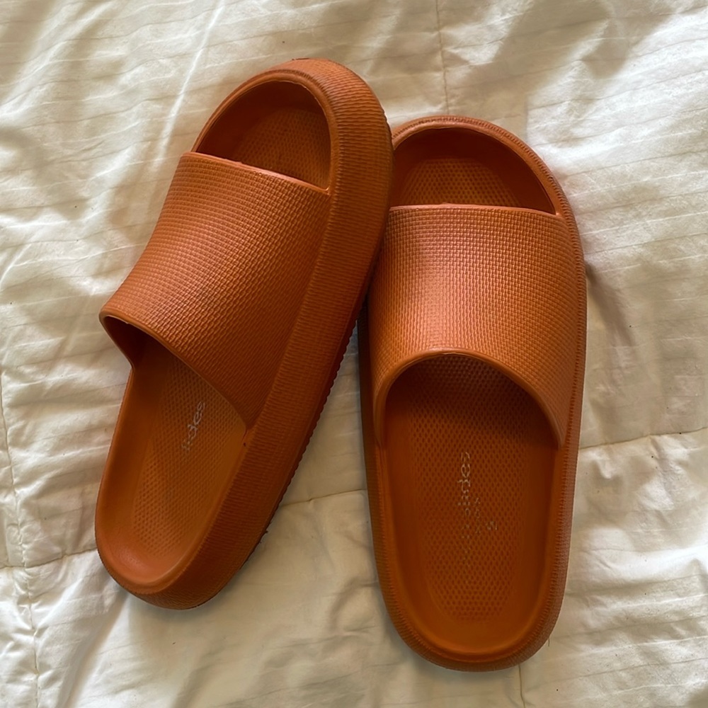 Puffy Orange Beach Slides